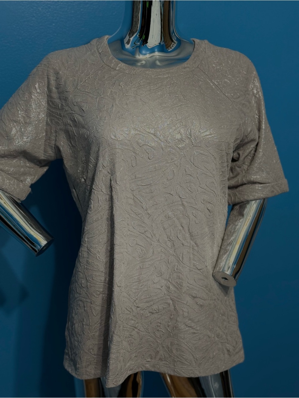 Worthington Metallic Light Gray Textured Short Sleeve Crewneck Tee L
